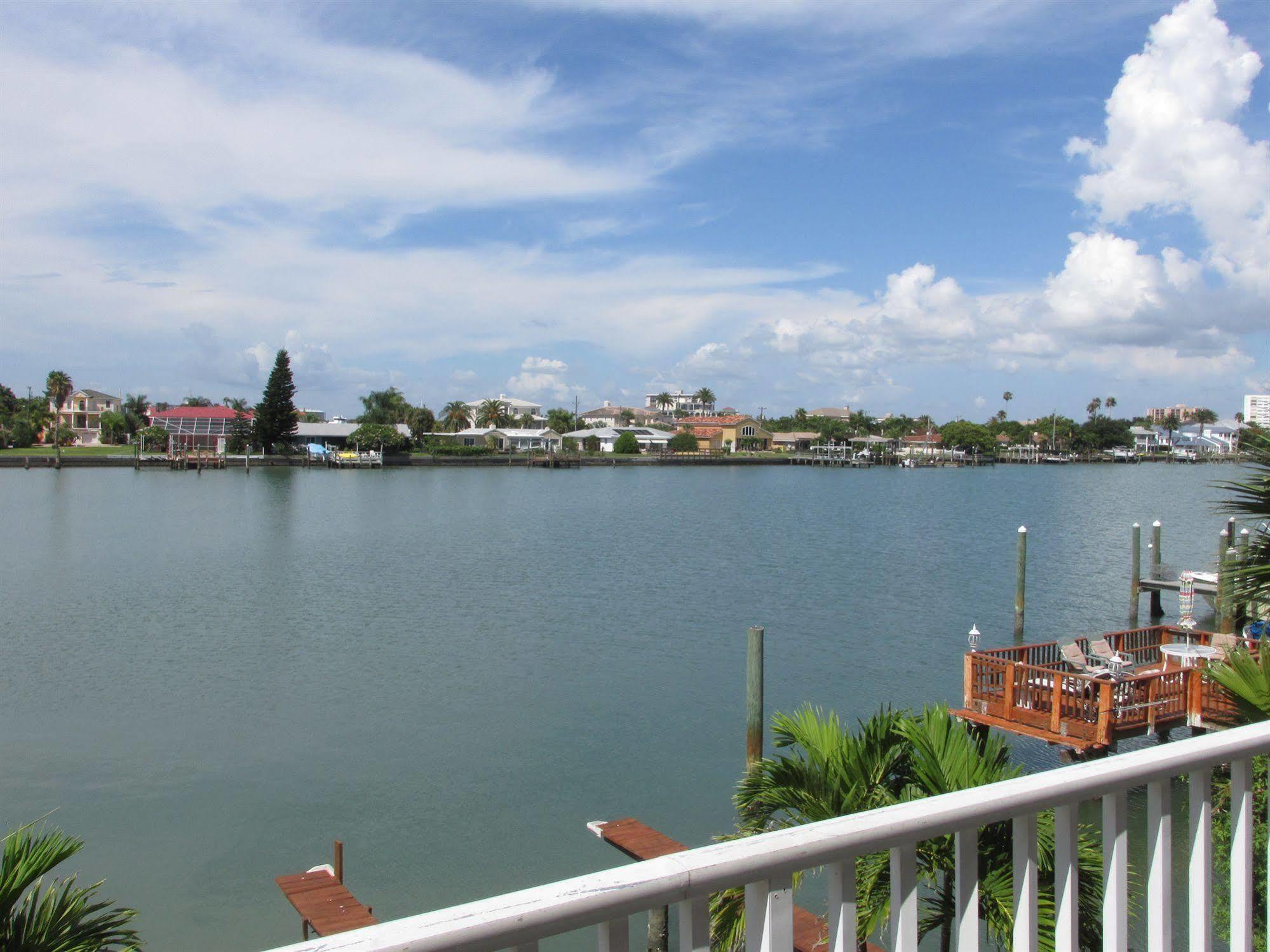 The Costal Hotel Clearwater Exterior photo